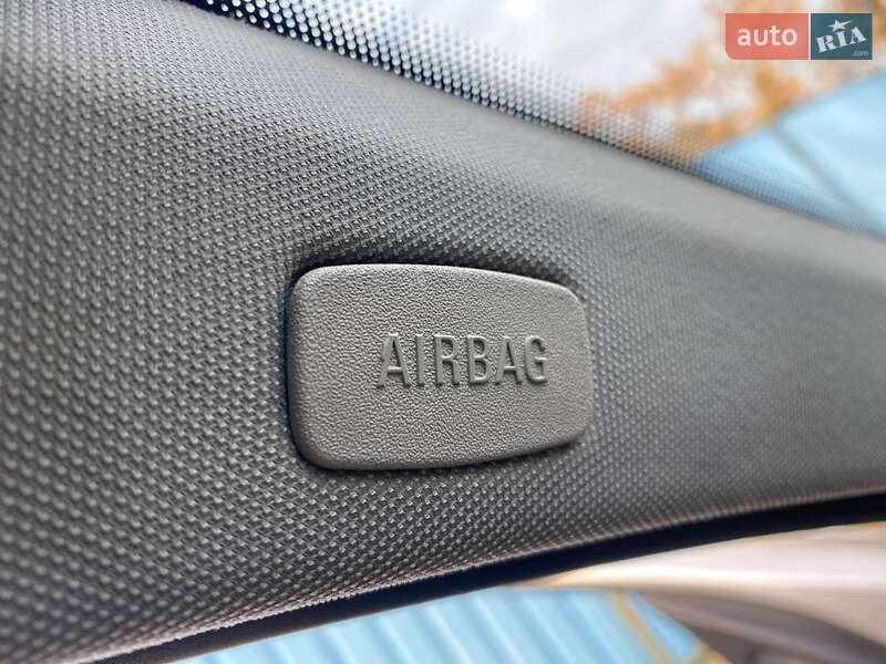 Универсал Opel Astra 2009 в Полтаве