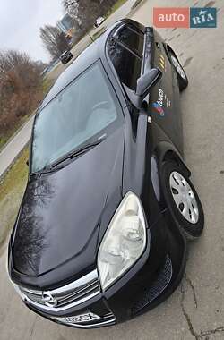 Хетчбек Opel Astra 2008 в Дніпрі