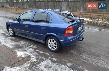 Хэтчбек Opel Astra 2001 в 