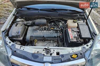 Универсал Opel Astra 2006 в 
