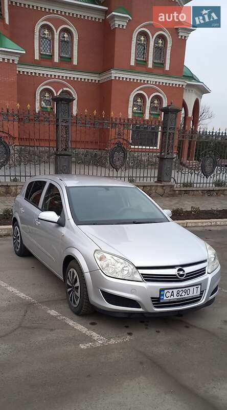 Универсал Opel Astra 2008 в Черкассах