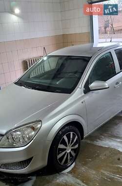 Универсал Opel Astra 2008 в 