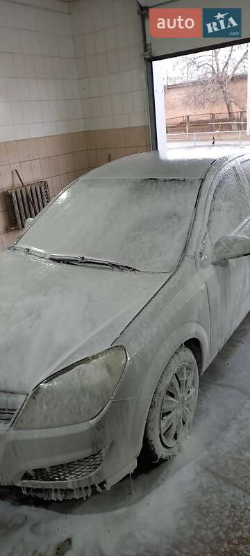 Универсал Opel Astra 2008 в Черкассах