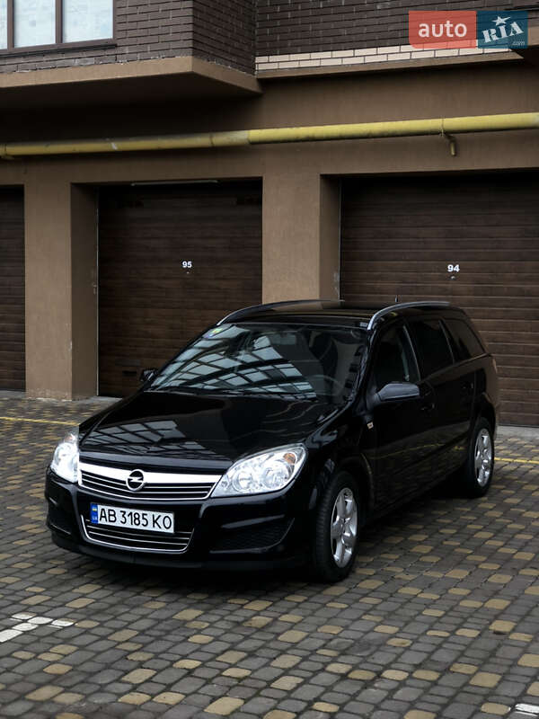 Універсал Opel Astra 2008 в Вінниці