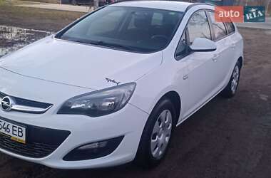 Універсал Opel Astra 2014 в Дрогобичі