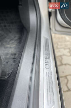 Хэтчбек Opel Astra 2010 в 