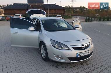 Универсал Opel Astra 2011 в Яворове