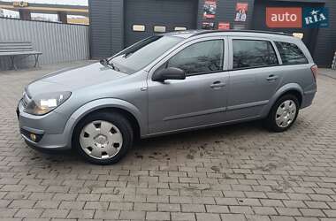 Универсал Opel Astra 2005 в Александрие