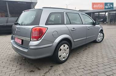 Универсал Opel Astra 2005 в Александрие