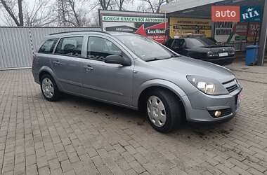 Универсал Opel Astra 2005 в Александрие