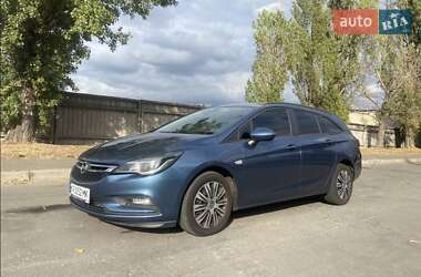 Универсал Opel Astra 2016 в 