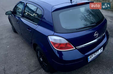 Хэтчбек Opel Astra 2005 в Бердичеве