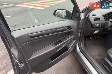 Универсал Opel Astra 2006 в 