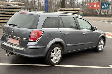 Универсал Opel Astra 2006 в 