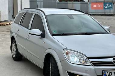 Універсал Opel Astra 2009 в Вінниці