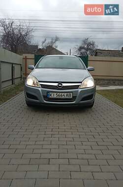 Універсал Opel Astra 2008 в Бучі