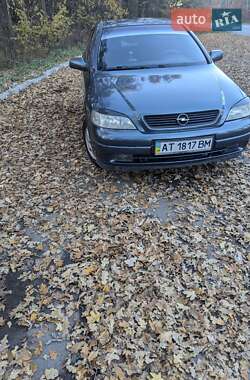 Седан Opel Astra 2004 в Ивано-Франковске