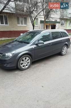 Універсал Opel Astra 2009 в Луцьку