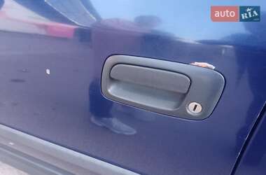 Хэтчбек Opel Astra 2001 в 