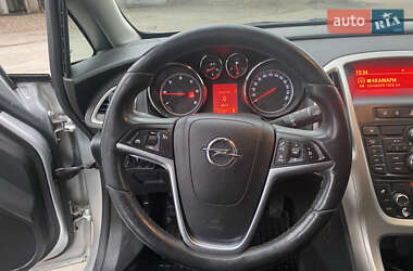 Универсал Opel Astra 2011 в Лубнах