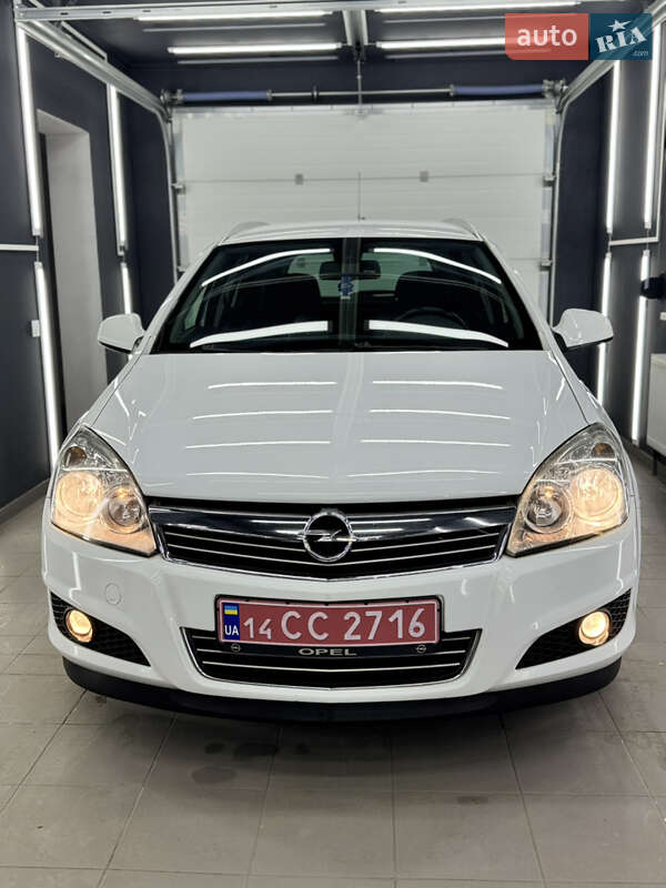 Универсал Opel Astra 2010 в Коломые