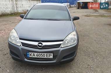 Хэтчбек Opel Astra 2007 в Киеве