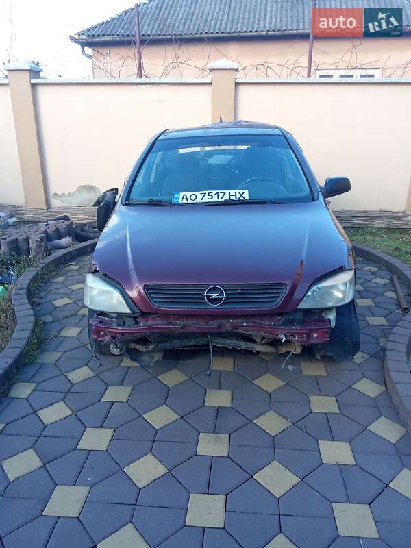 Седан Opel Astra 2008 в Виноградове