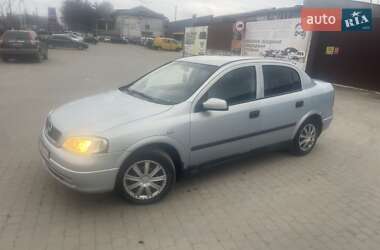 Седан Opel Astra 2004 в Теофіполі