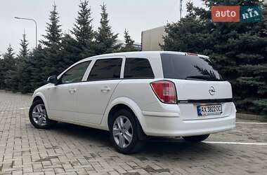 Универсал Opel Astra 2012 в Харькове