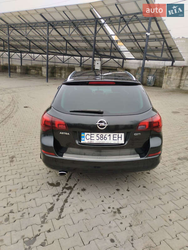 Универсал Opel Astra 2011 в Черновцах