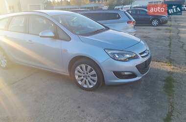 Универсал Opel Astra 2015 в 