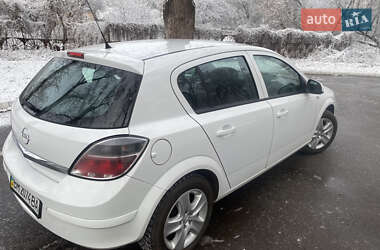 Хэтчбек Opel Astra 2013 в Чернигове