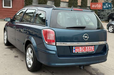 Універсал Opel Astra 2008 в Рівному