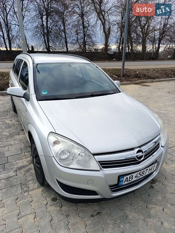 Универсал Opel Astra 2009 в Виннице