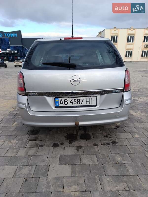 Универсал Opel Astra 2009 в Виннице