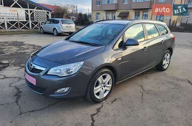 Универсал Opel Astra 2012 в Луцке