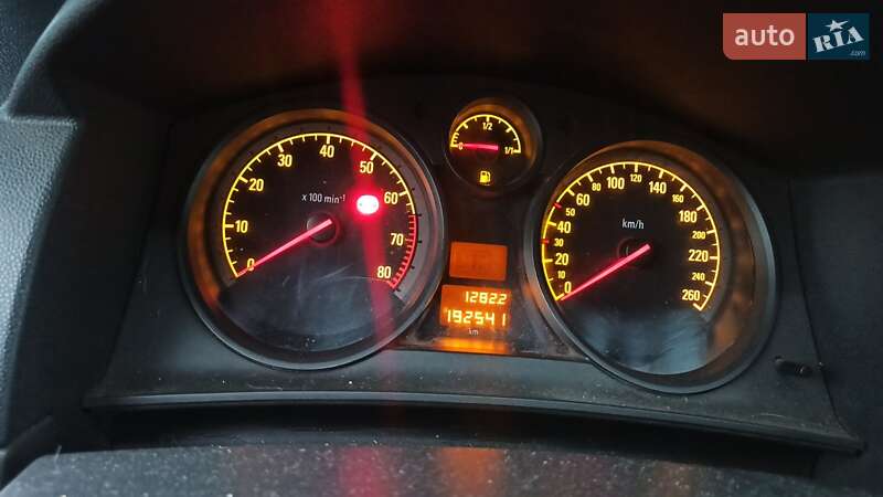 Хэтчбек Opel Astra 2006 в Львове