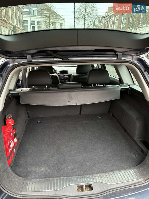 Универсал Opel Astra 2010 в Виноградове