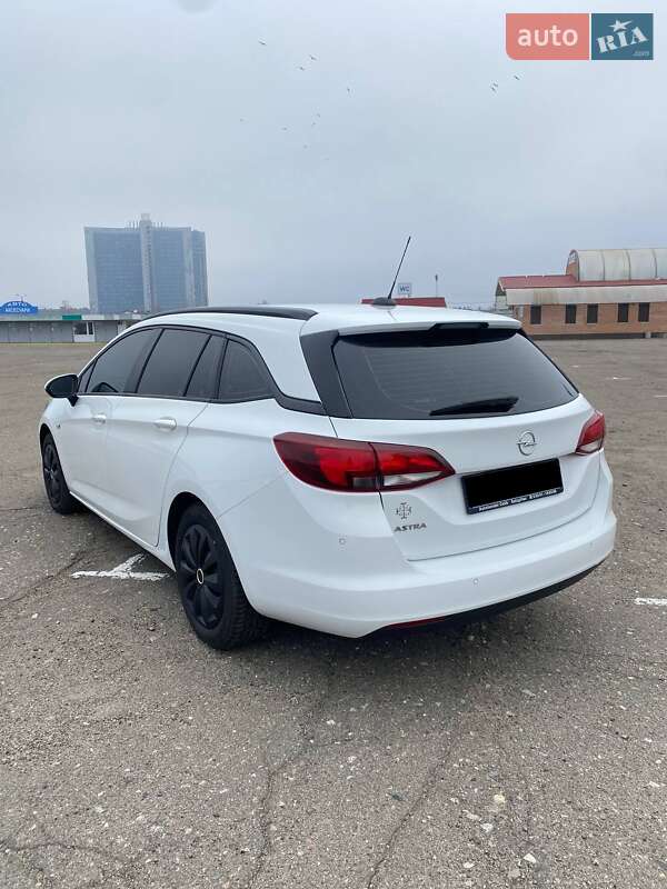 Универсал Opel Astra 2020 в Киеве