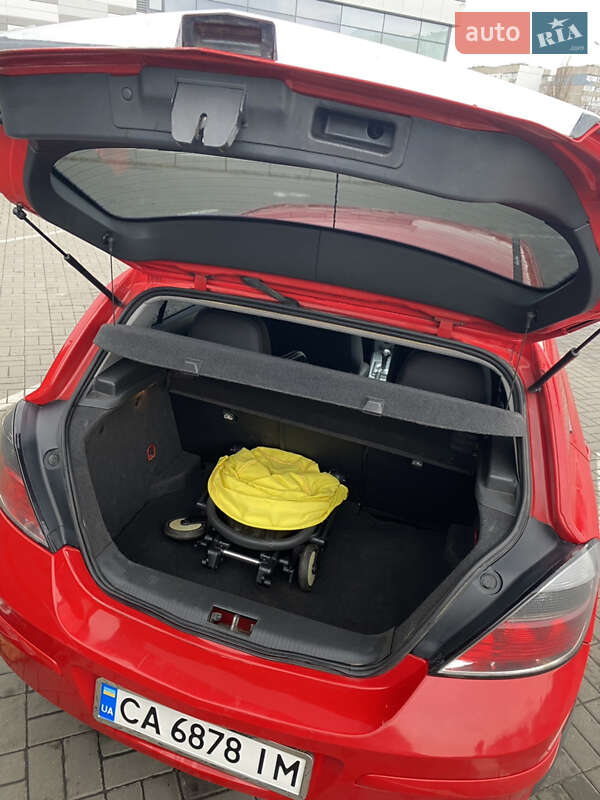 Хетчбек Opel Astra 2012 в Черкасах