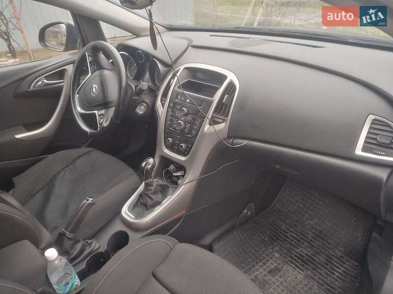 Универсал Opel Astra 2011 в Николаеве фото 7 Универсал Opel Astra 2011 в Николаеве