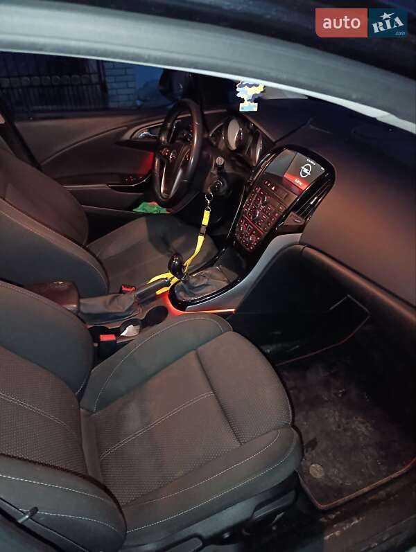 Універсал Opel Astra 2015 в Чернівцях фото 15 Універсал Opel Astra 2015 в Чернівцях