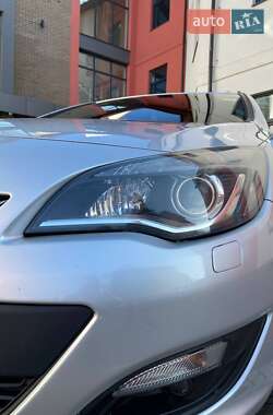Универсал Opel Astra 2014 в 