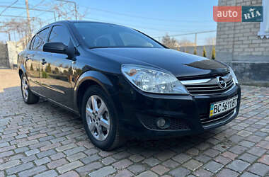 Седан Opel Astra 2008 в Новому Бузі