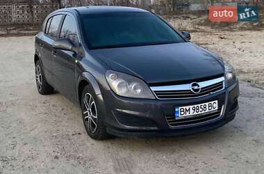 Хэтчбек Opel Astra 2012 в Кременчуге