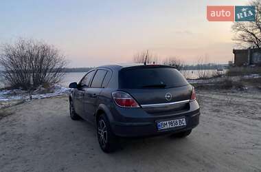 Хэтчбек Opel Astra 2012 в Кременчуге