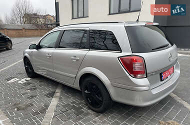 Универсал Opel Astra 2007 в Луцке