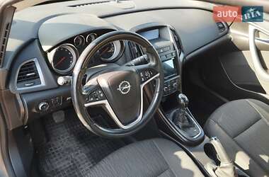 Универсал Opel Astra 2013 в 