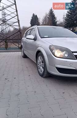 Универсал Opel Astra 2006 в Старом Самборе