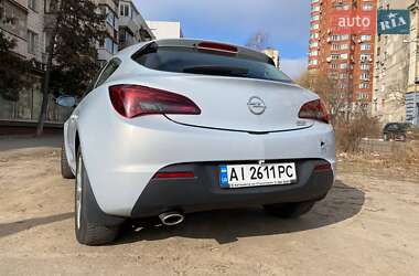 Хэтчбек Opel Astra 2013 в Киеве